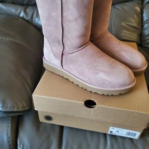 UGG Women's CLASSIC SHORT II BOOT- Dusty Rose